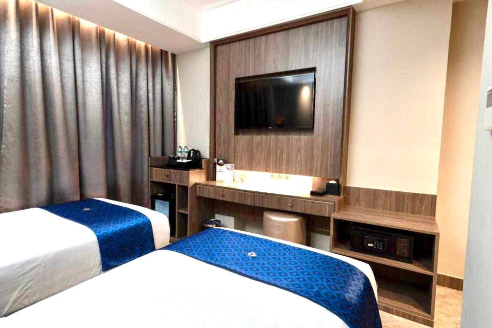 Arthama Tanah Abang Jakarta Exterior foto